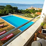 Villa Vrbnik Villa *