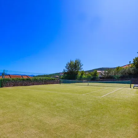 Villa Vrbnik 빌라