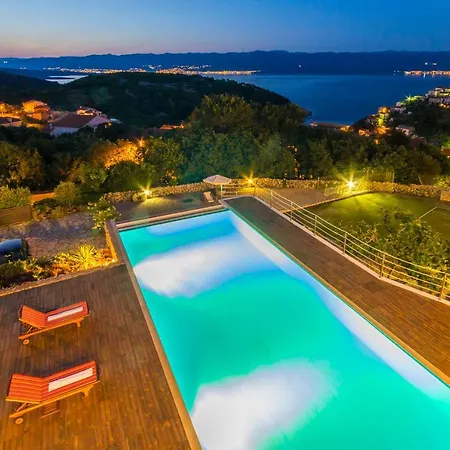 Villa Vrbnik 빌라
