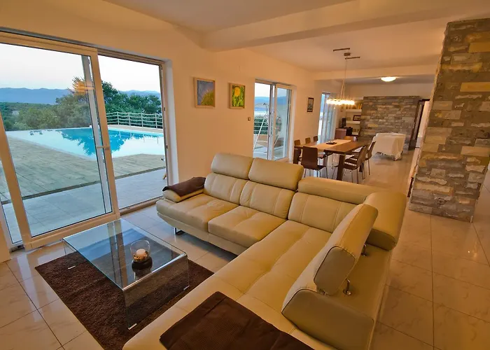 Villa Vrbnik فيلة فربنيك