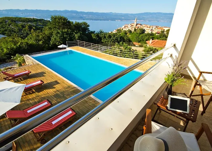 Villa Vrbnik فيلة *