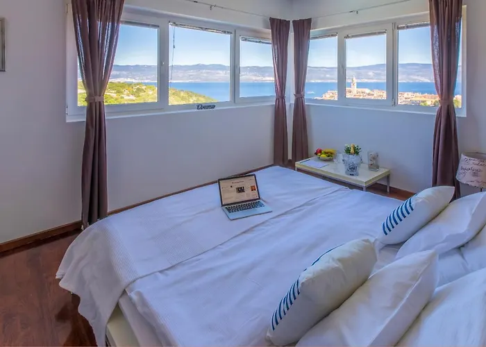 Villa Vrbnik فيلة *