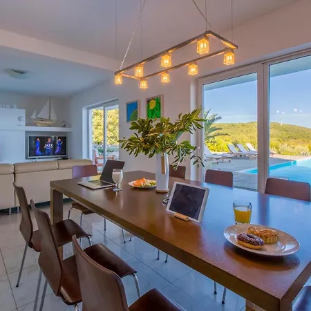 别墅 Villa Vrbnik *