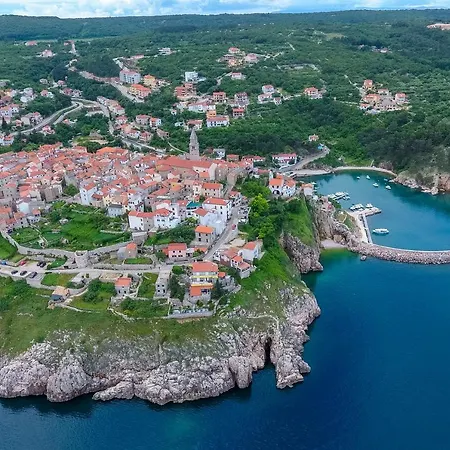 Villa Vrbnik Villa *